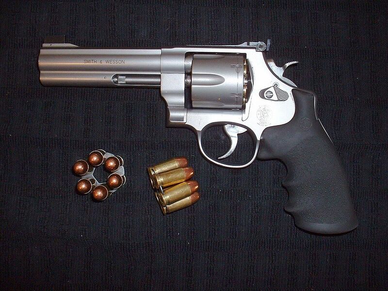 Datei:Smith&Wesson625.jpg